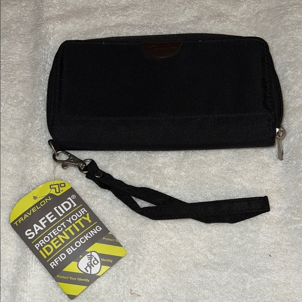 Travelon Black RFID Secure Wristlet